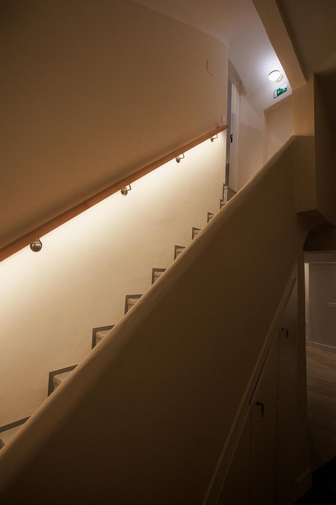 Apartamentos Cervantes Badajoz Bagian luar foto