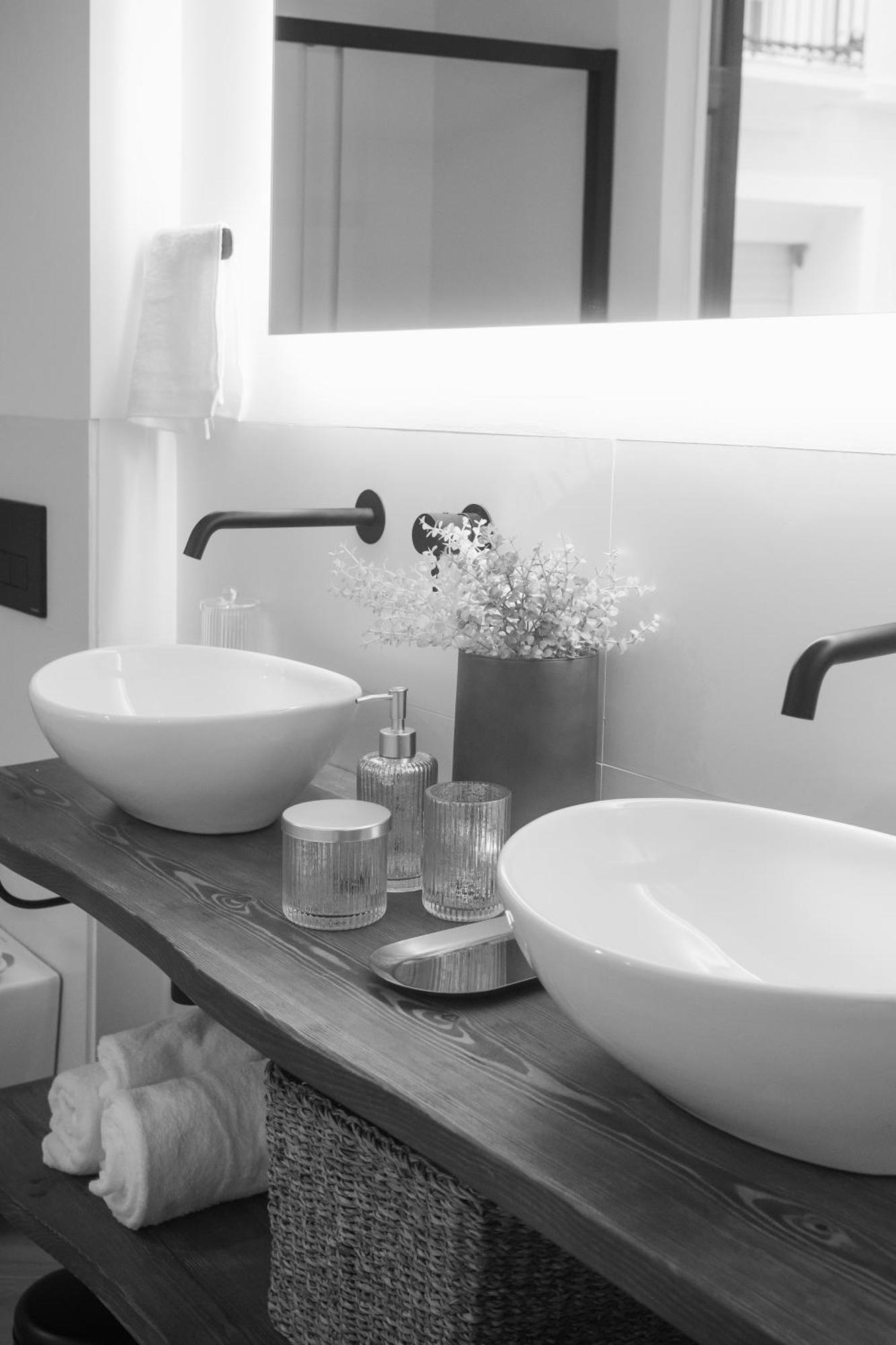 Apartamentos Cervantes Badajoz Bagian luar foto