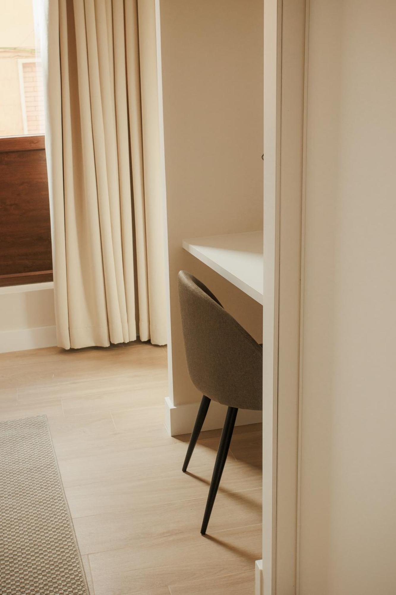 Apartamentos Cervantes Badajoz Bagian luar foto